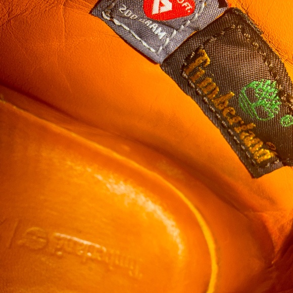 Timberland Women’s 6” Wheat Nubuck Leather Boots - Picture 9 of 11